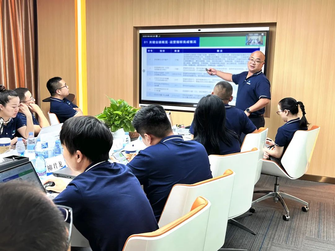 勤思巧干苦攀 风逆我自昂扬｜2022普菲特年中总结大会顺利召开