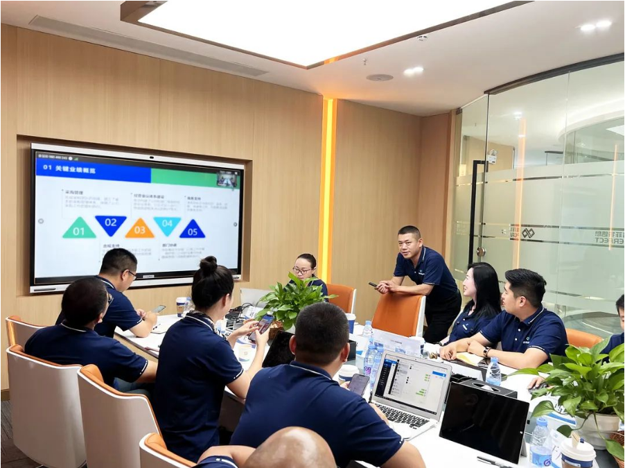 勤思巧干苦攀 风逆我自昂扬｜2022普菲特年中总结大会顺利召开